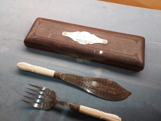 knife and fish set